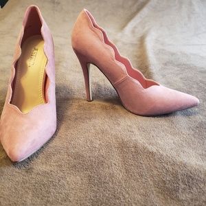 Just Fab pumps